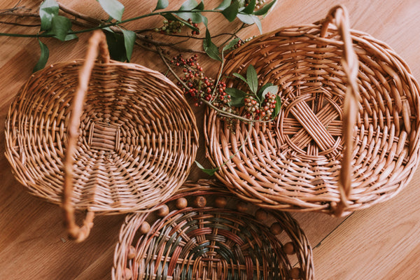 How to Decorate a Gift Hamper Basket