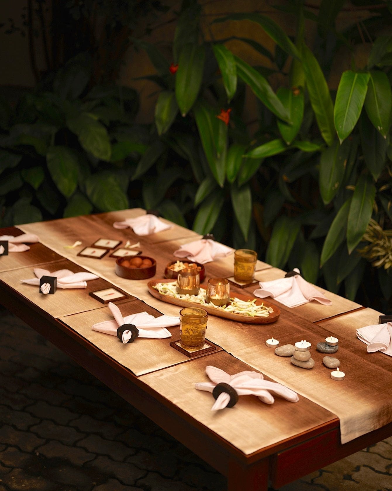 Nature's - Dining Set