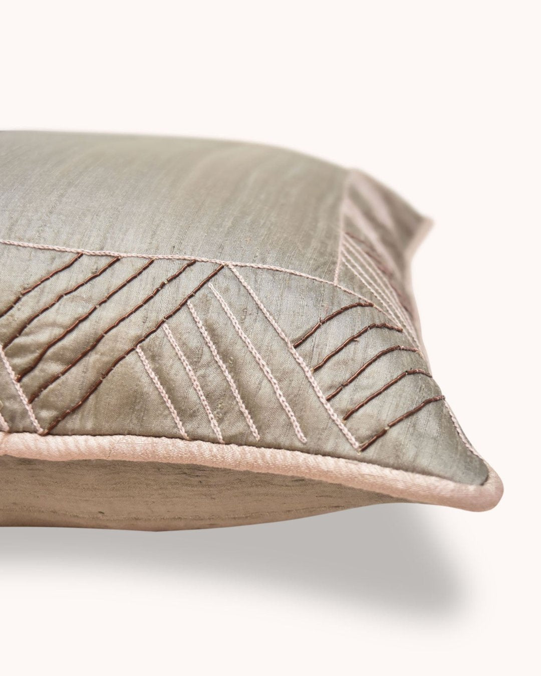 Sýmplegma Kairós Handwoven Cushion Set of 3 3