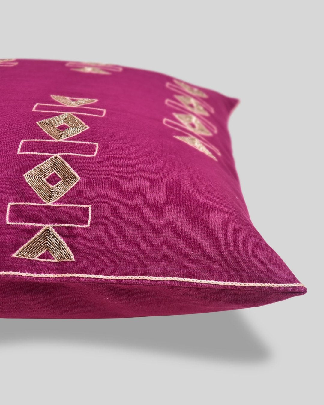 Isorropía asterión Handwoven Cushion Cover 4