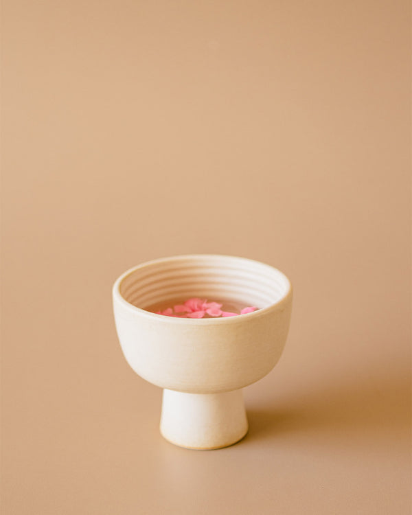 Matt white pedestal bowl vase at Kolus Home