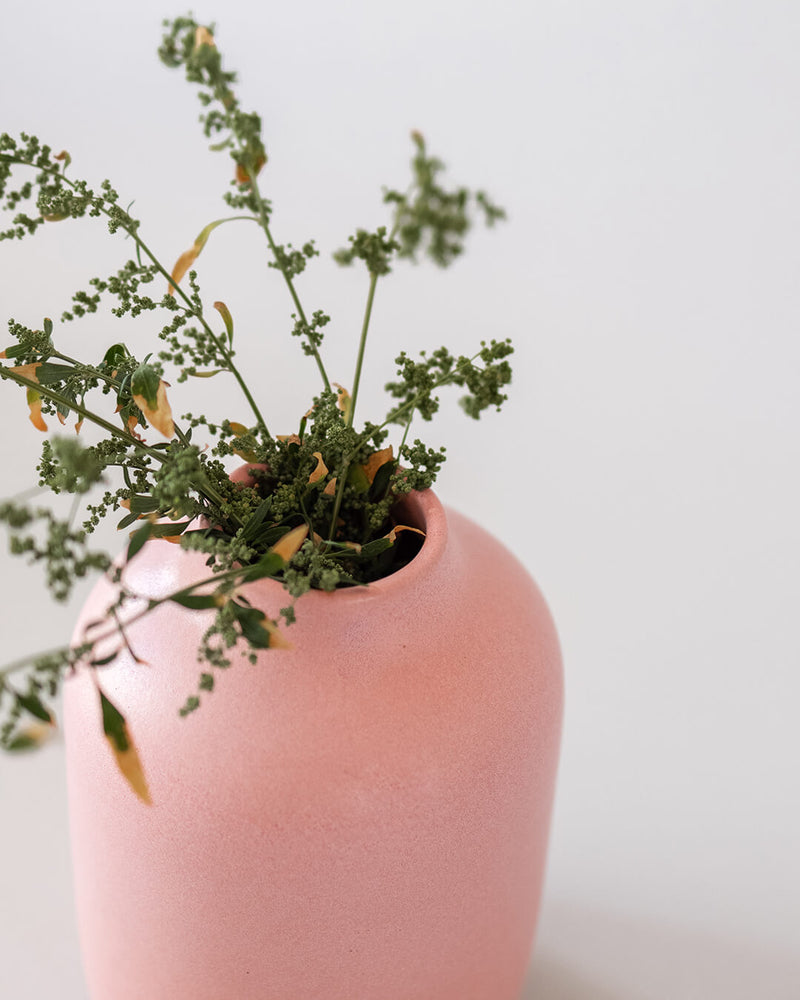 Pink vase by kolus home